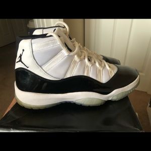 Air Jordan “concord” 11